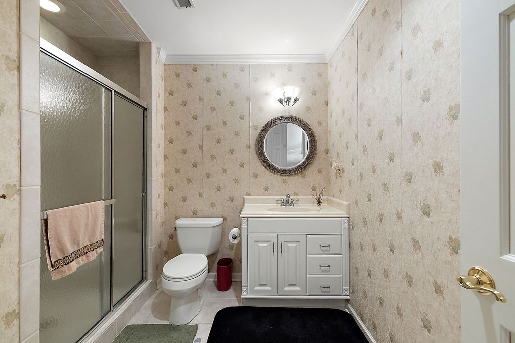 listing image 93