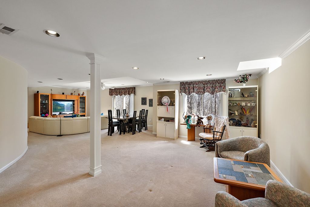 listing image 84