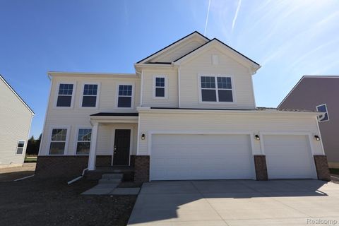 54790 Heron Circle Chesterfield Township MI 48047