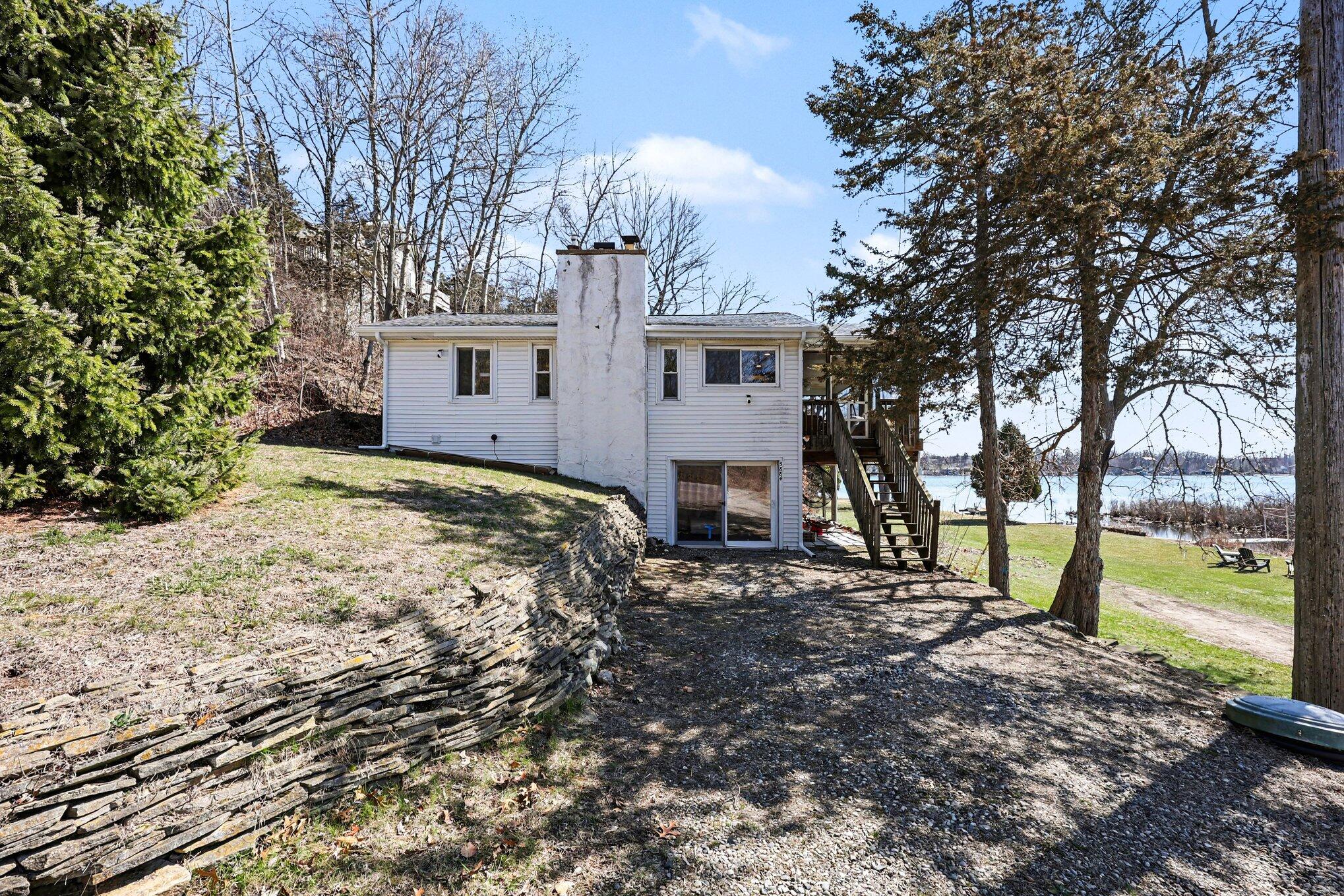 5884 Rays Drive
