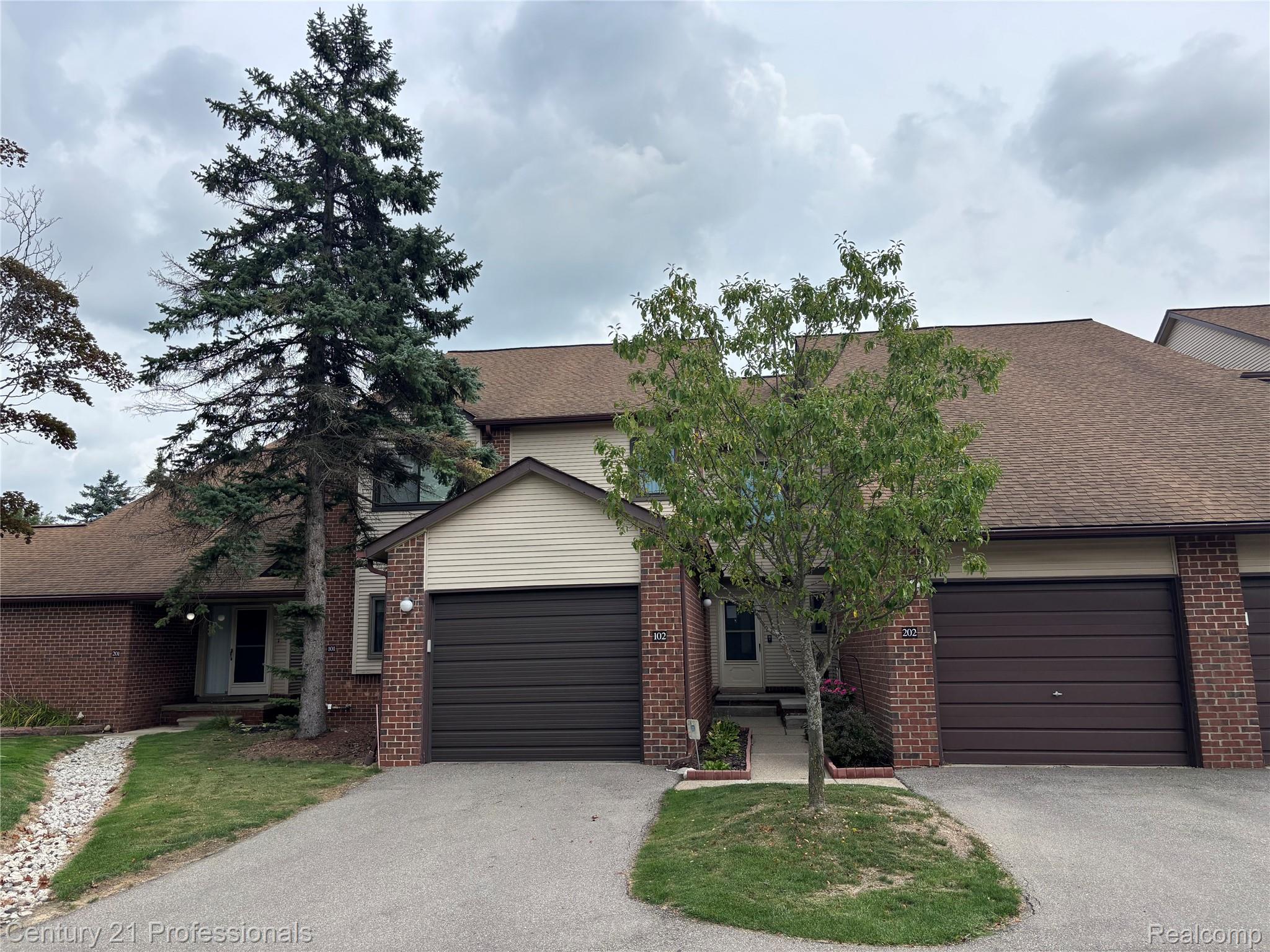 6680 Ridgefield Circle 102