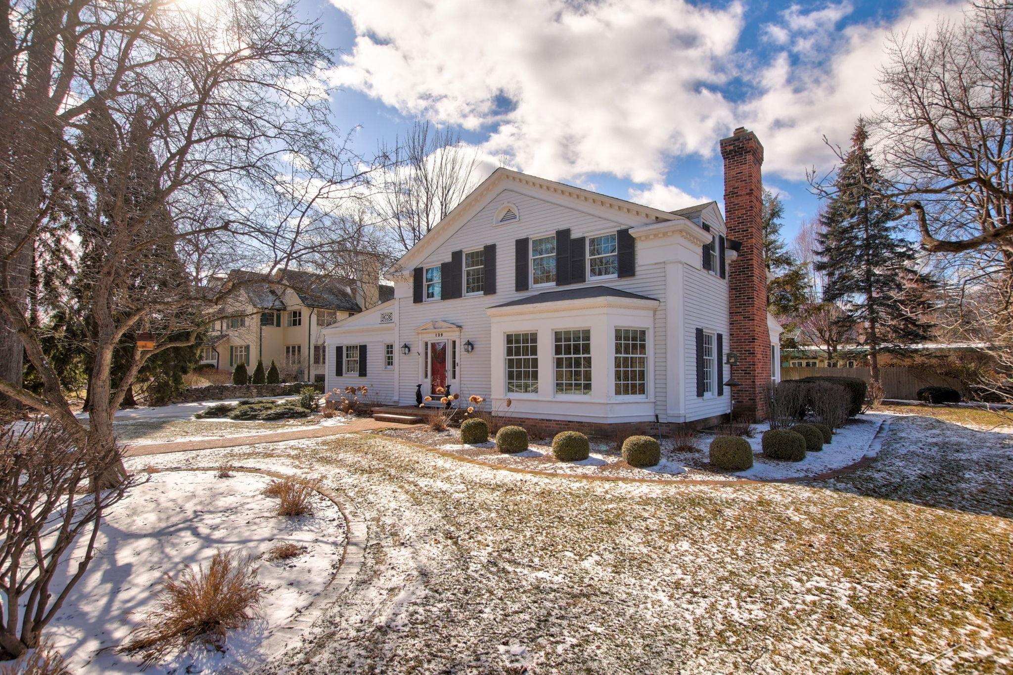 139 Carroll Boulevard