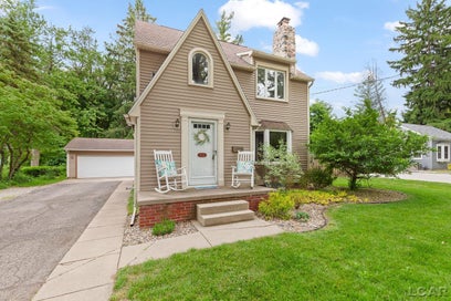 925 Lincoln Avenue Adrian City MI 49221