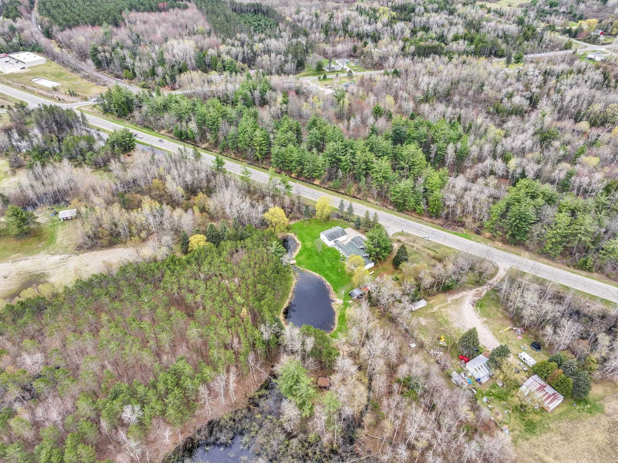 6192 N US-131