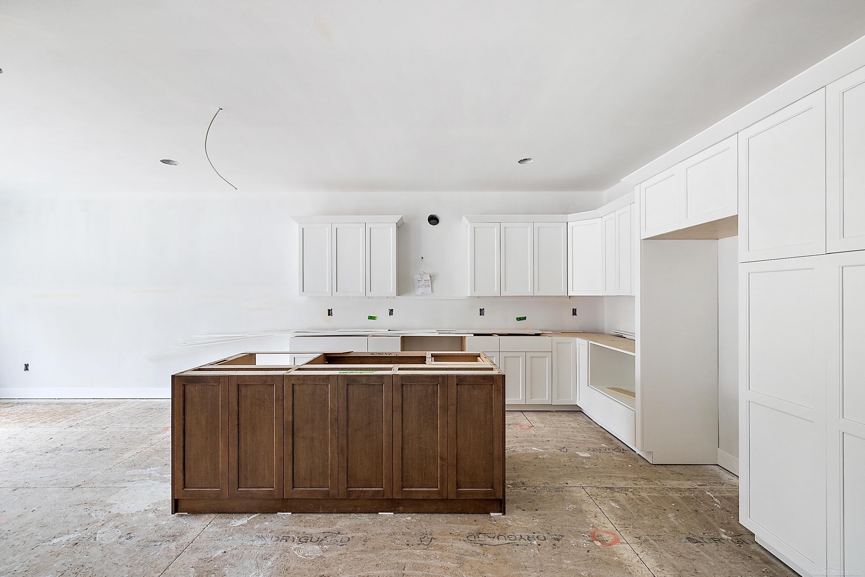 45396 Deneweth Street