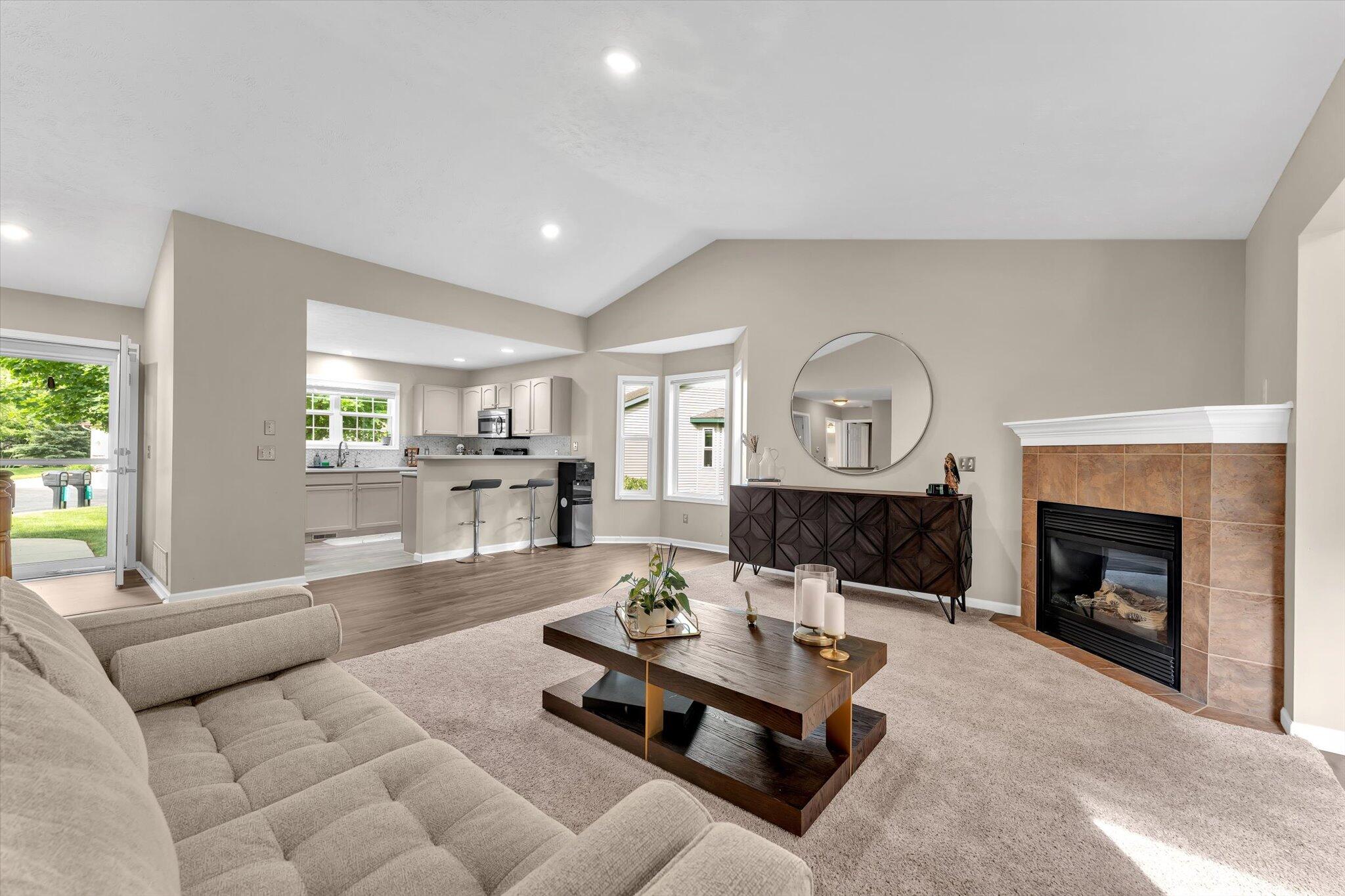 6690 Green Valley Court SE