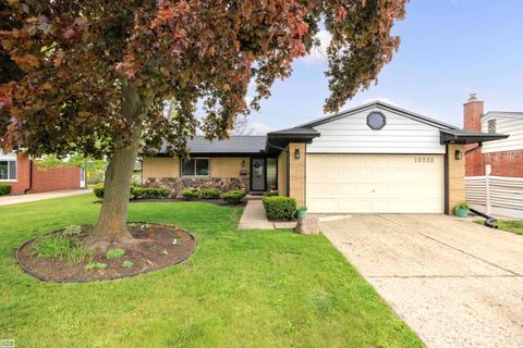 10732 N Oak Drive Royal Oak Charter Township MI 48220