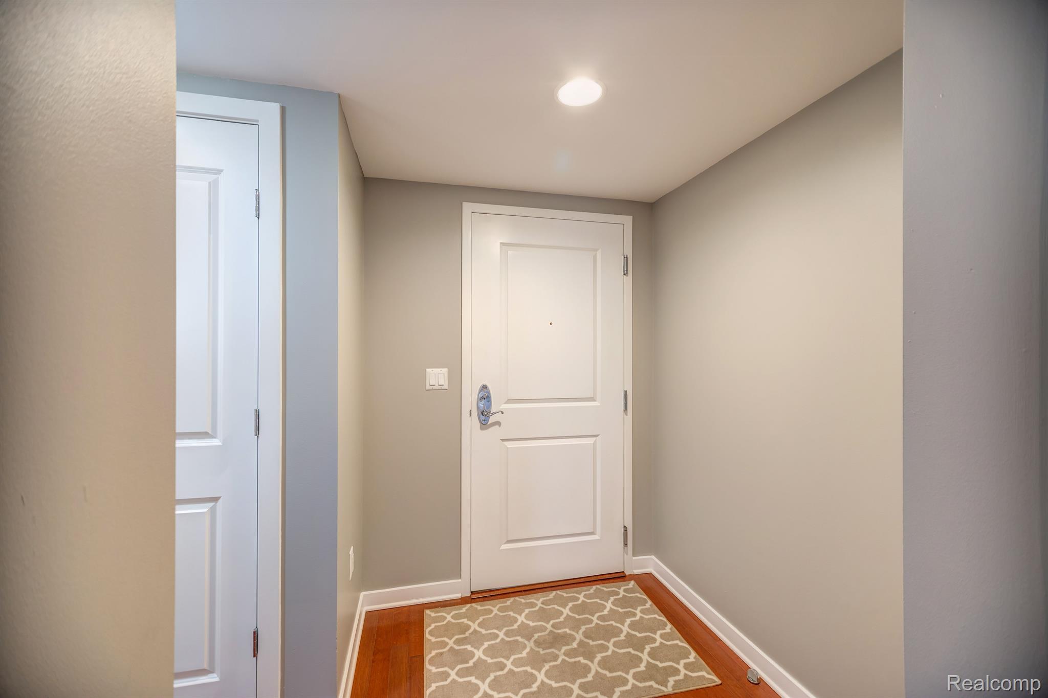 1135 SHELBY Street 2605