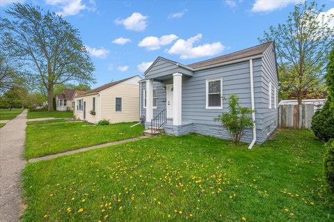 20040 E 8 MILE Road Harper Woods City Wayne MI 48225