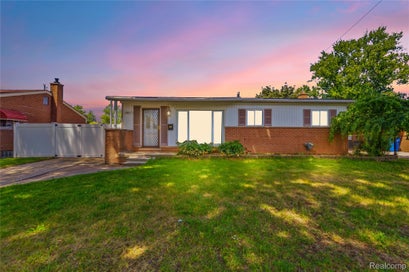 4663 Buchanan Street Warren City MI 48092