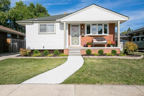 Photo of 520 New York Avenue, Lincoln Park City, MI 48146 (MLS # 56050190628)
