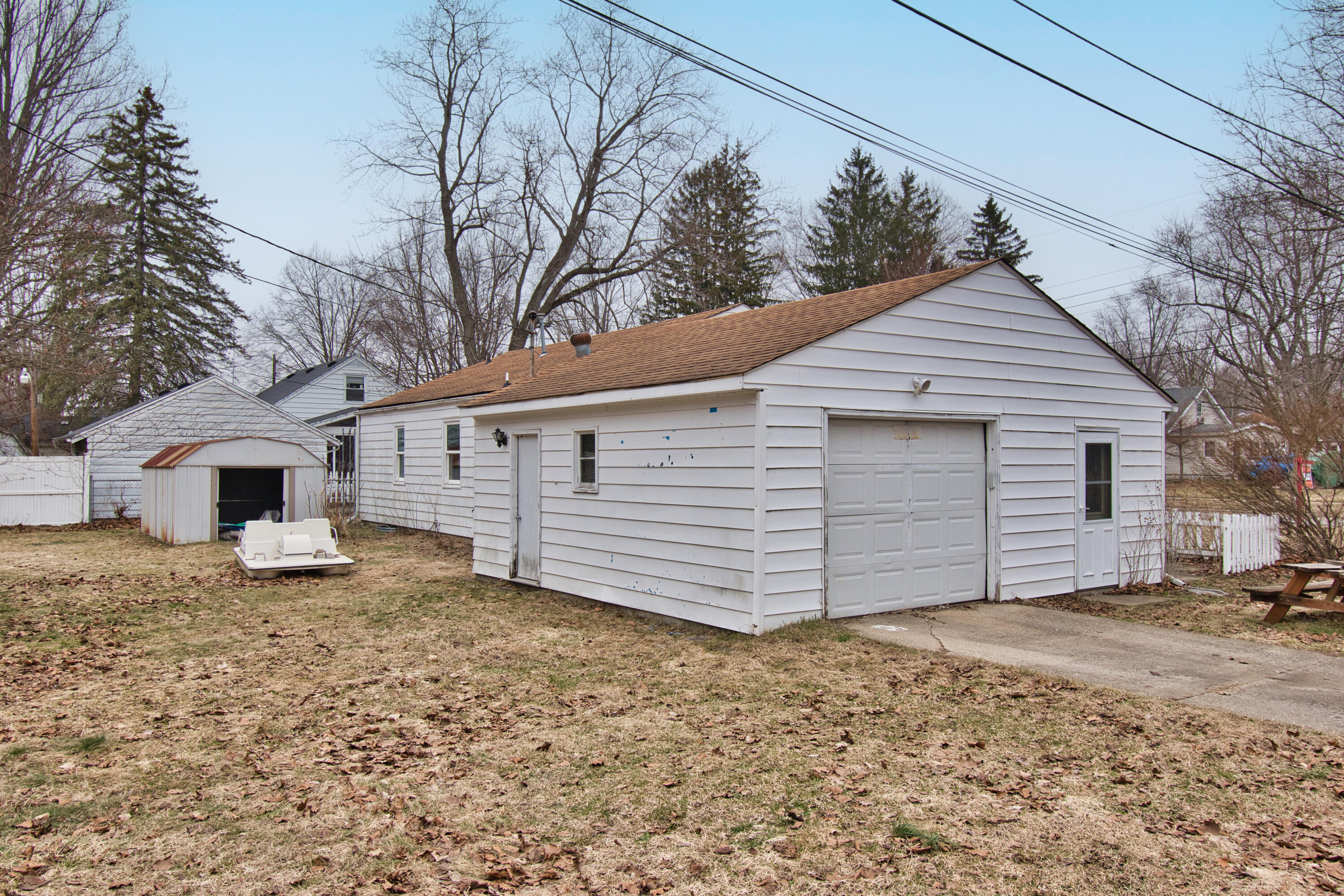 903 N Detroit Street