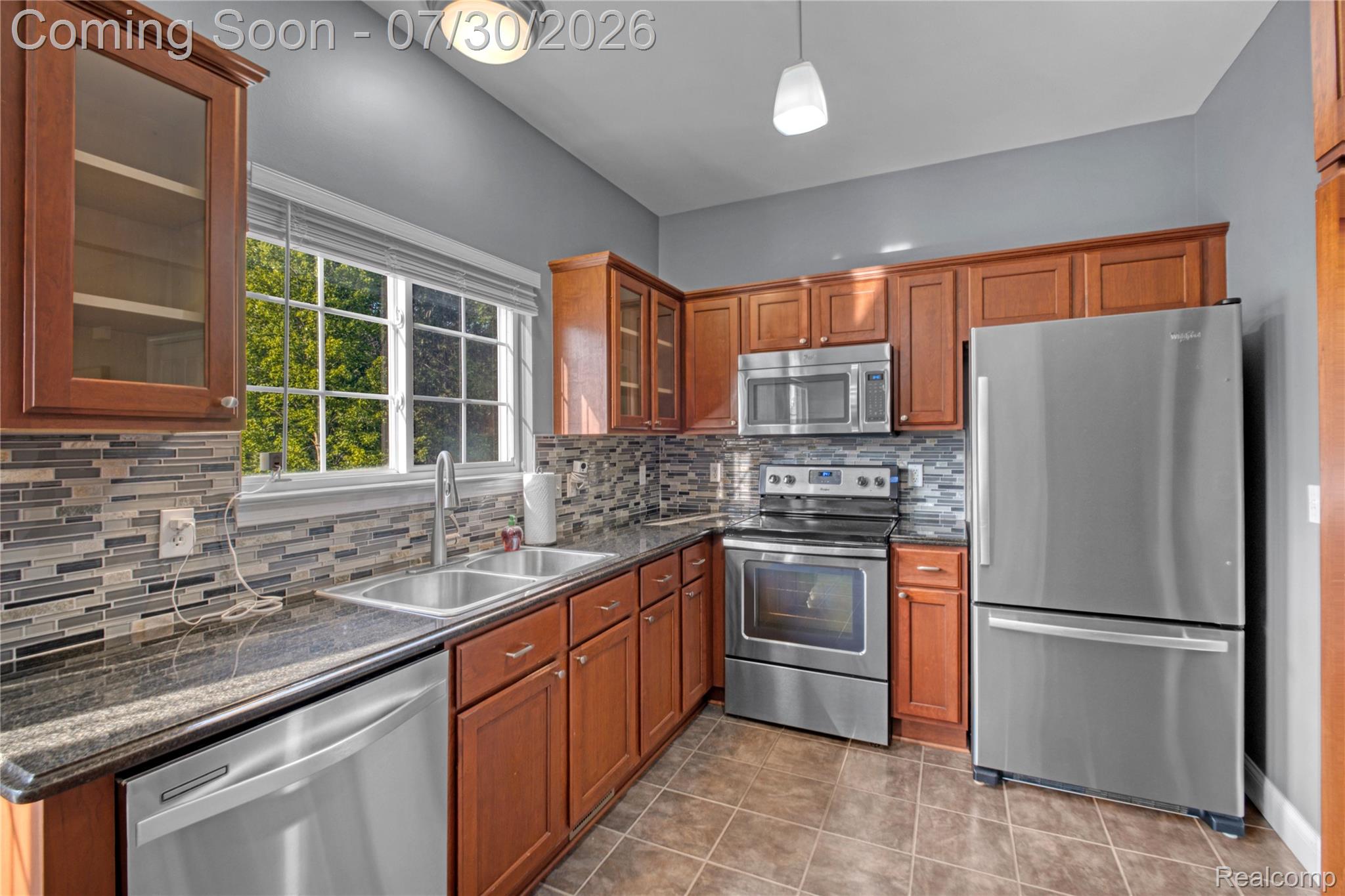 868 Eagle Drive