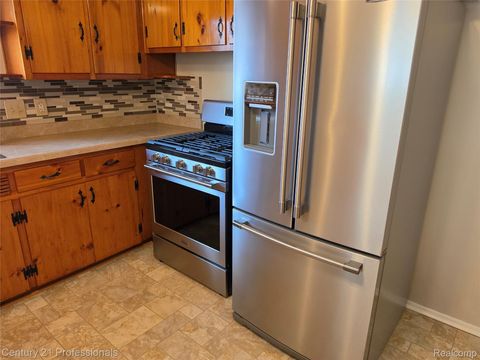 Tiny photo for 29421 Mark Avenue, Madison Heights City, MI 48071 (MLS # 20261042636)