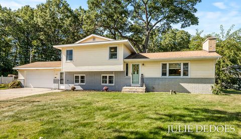 Photo of 1582 Haverhill Road, Roosevelt Park City, MI 49441 (MLS # 71025051324)