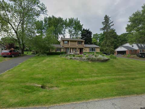 Photo of 184 Hi Hill Drive, Lake Orion Village, MI 48360 (MLS # 20261060528)