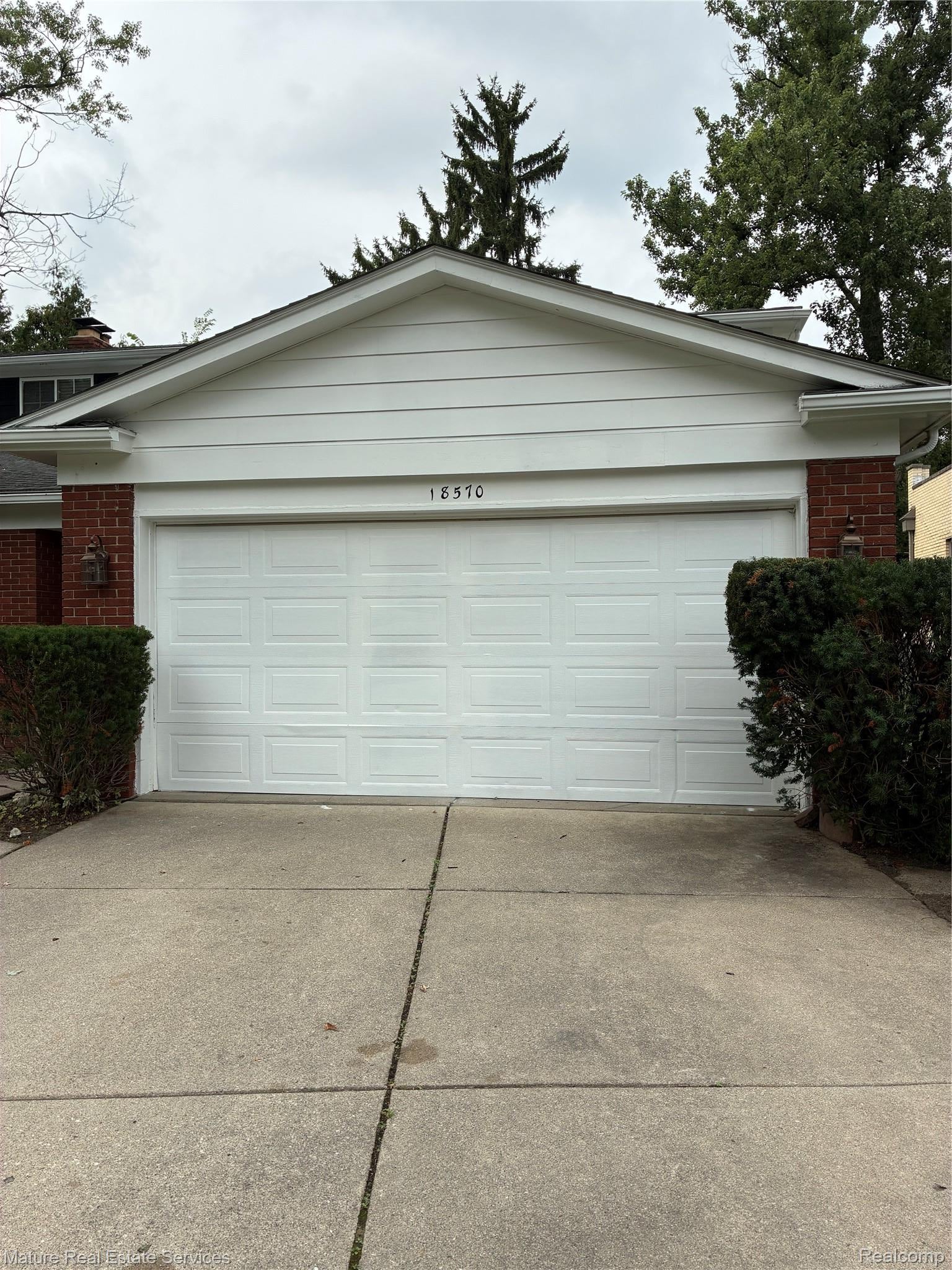 18570 BUNGALOW Drive