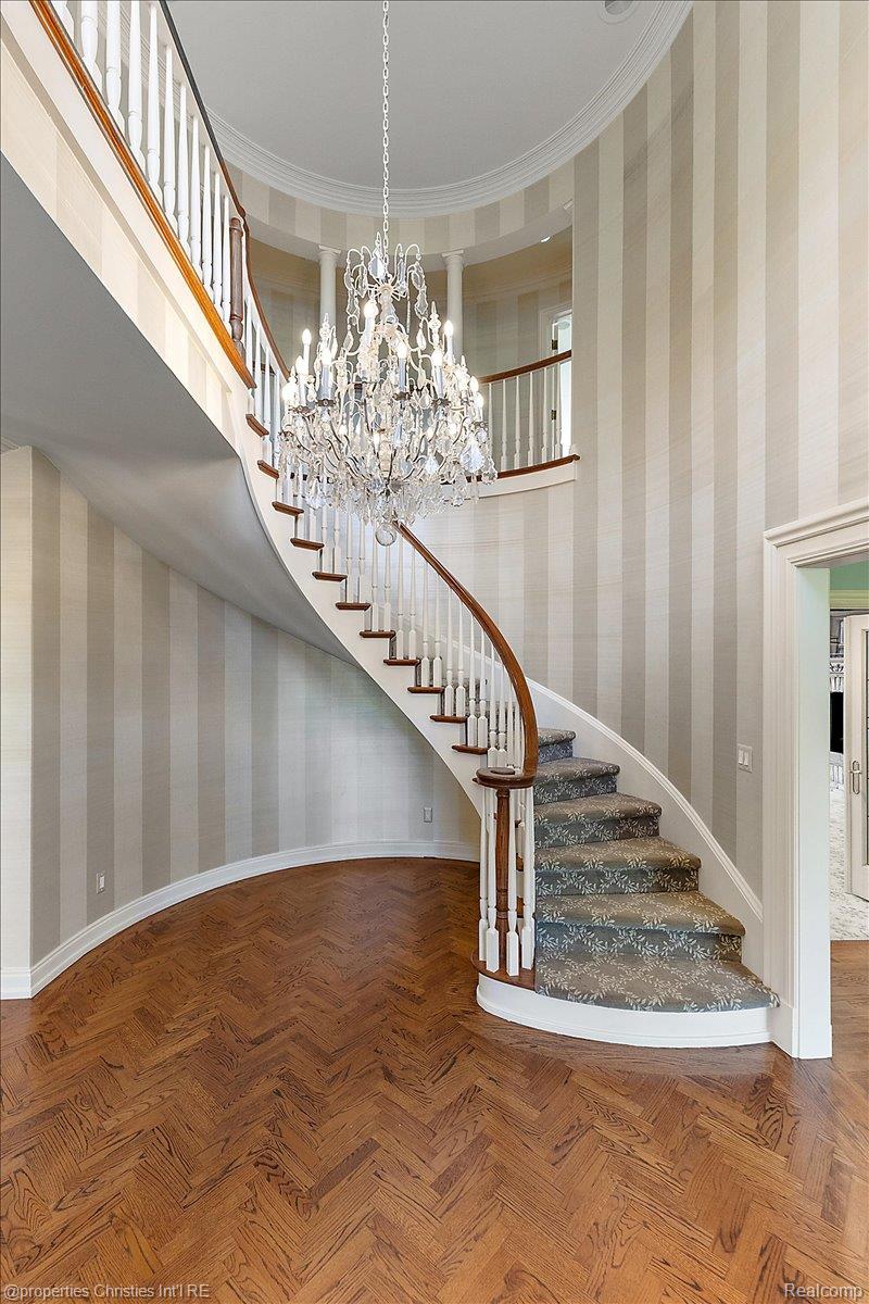 1 Provencal Road
