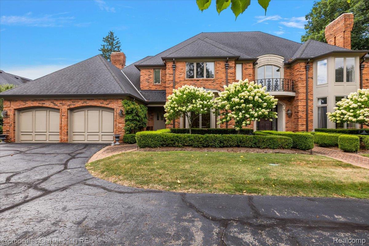 1 Provencal Road