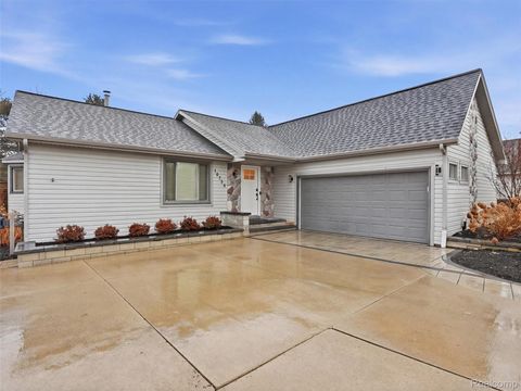 10754 Oxbow Lakeshore Drive White Lake Charter Township MI 48386