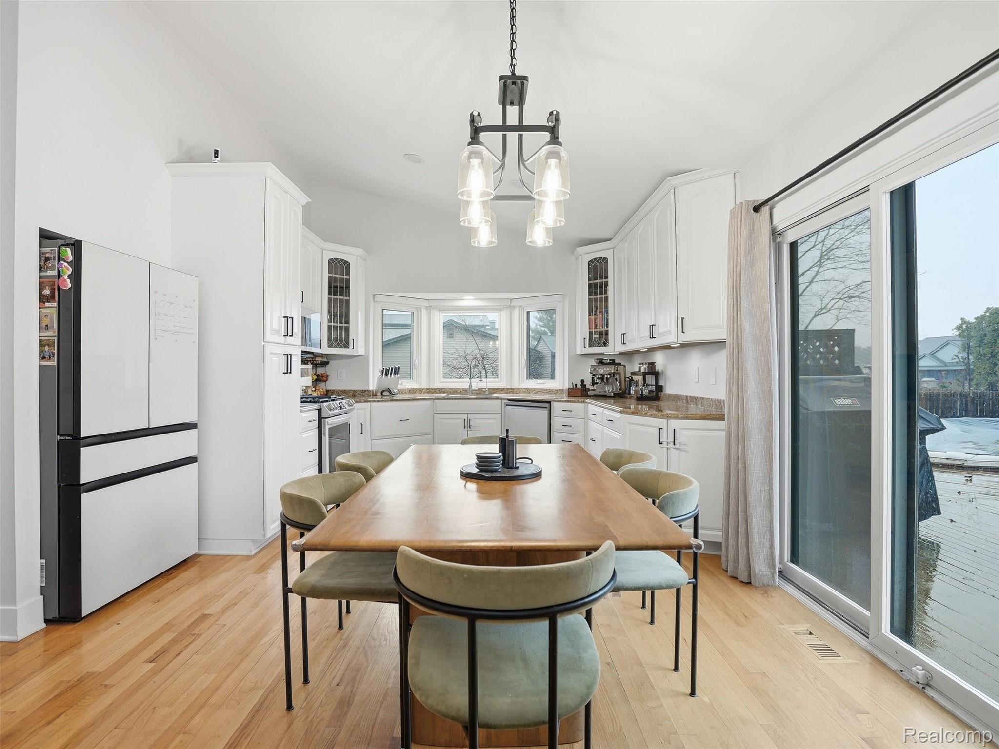 10754 Oxbow Lakeshore Drive