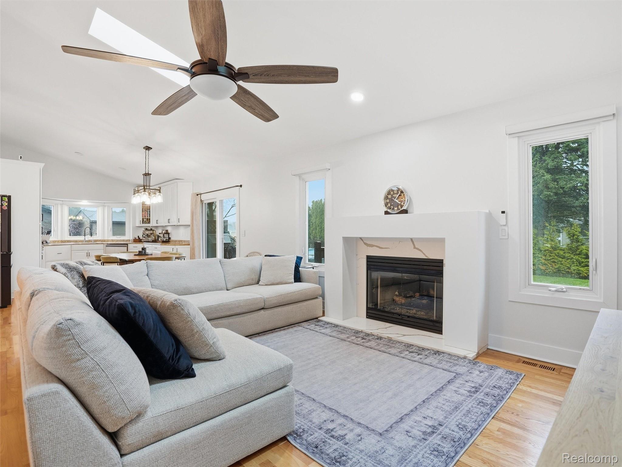 10754 Oxbow Lakeshore Drive