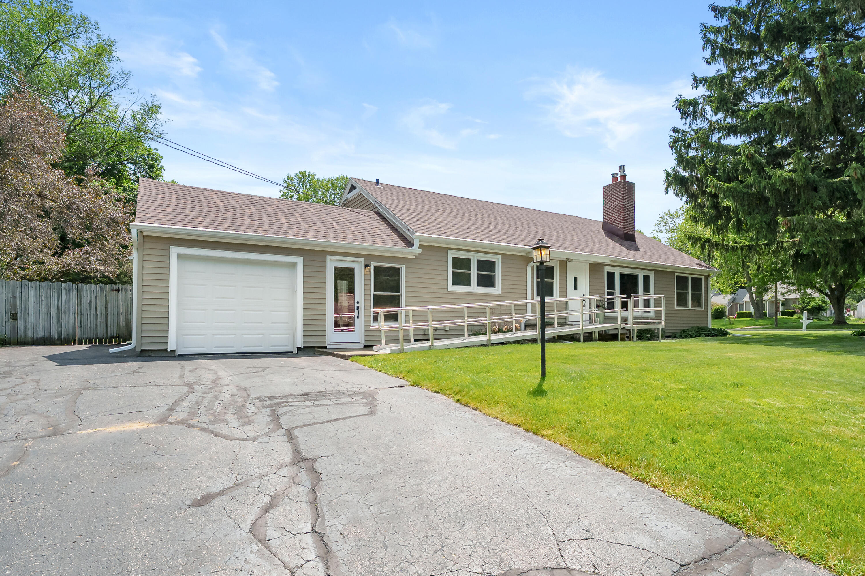 95 W Langley Road W