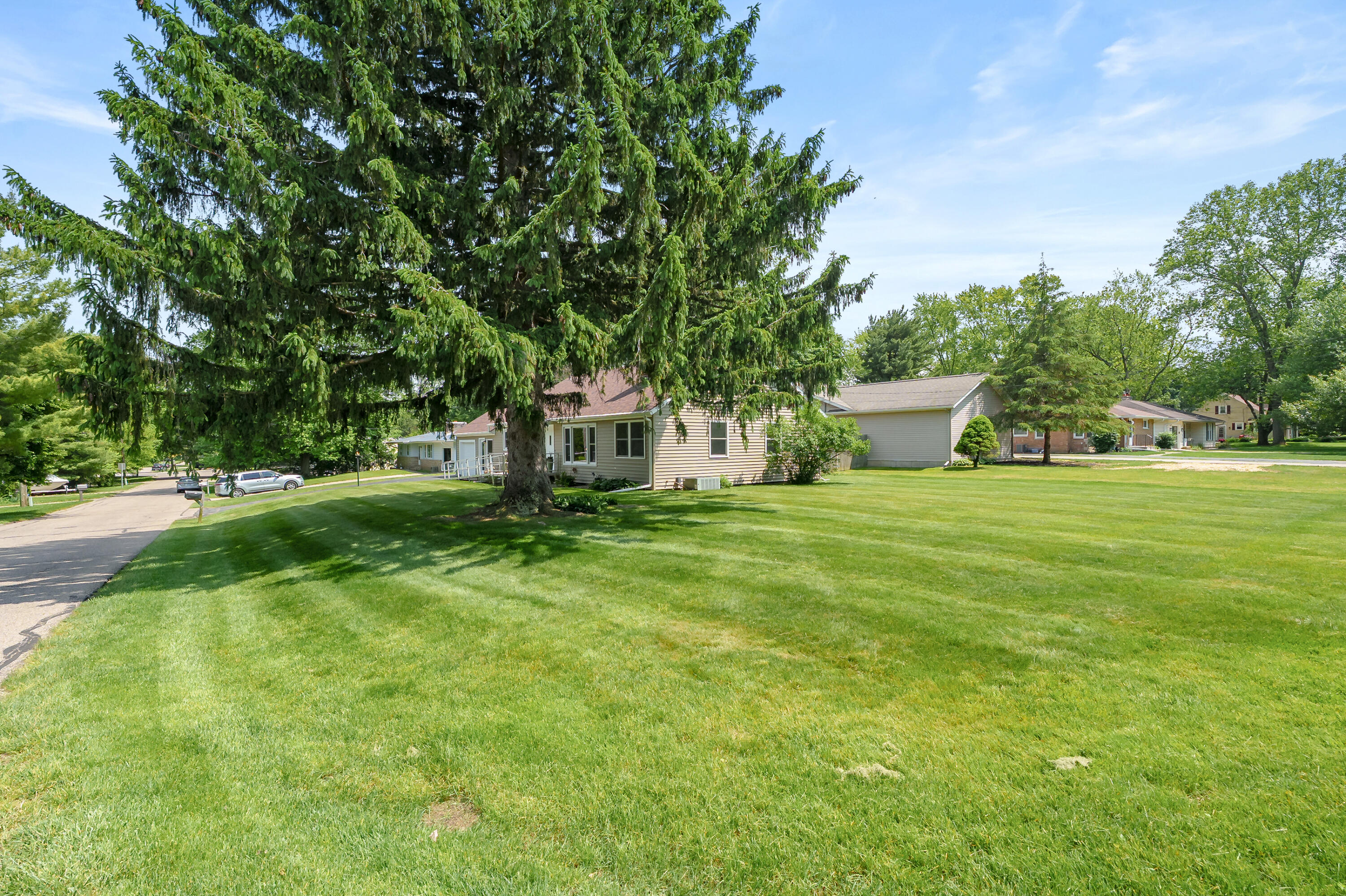 95 W Langley Road W