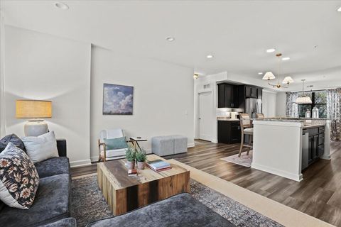 Tiny photo for 1220 Diamond Court #E, Royal Oak City, MI 48067 (MLS # 81025057354)