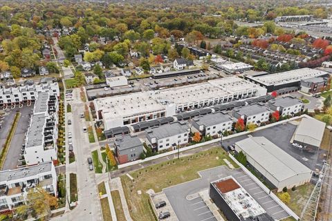 Tiny photo for 1220 Diamond Court #E, Royal Oak City, MI 48067 (MLS # 81025057354)