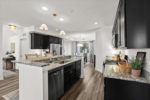 Tiny photo for 1220 Diamond Court #E, Royal Oak City, MI 48067 (MLS # 81025057354)