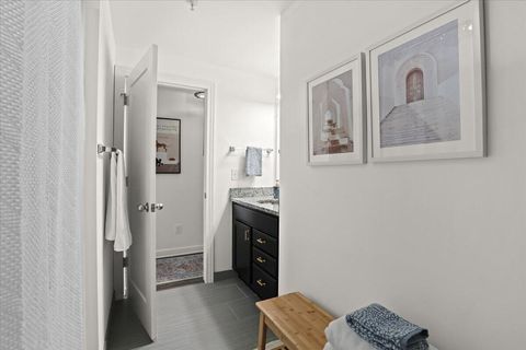 Tiny photo for 1220 Diamond Court #E, Royal Oak City, MI 48067 (MLS # 81025057354)