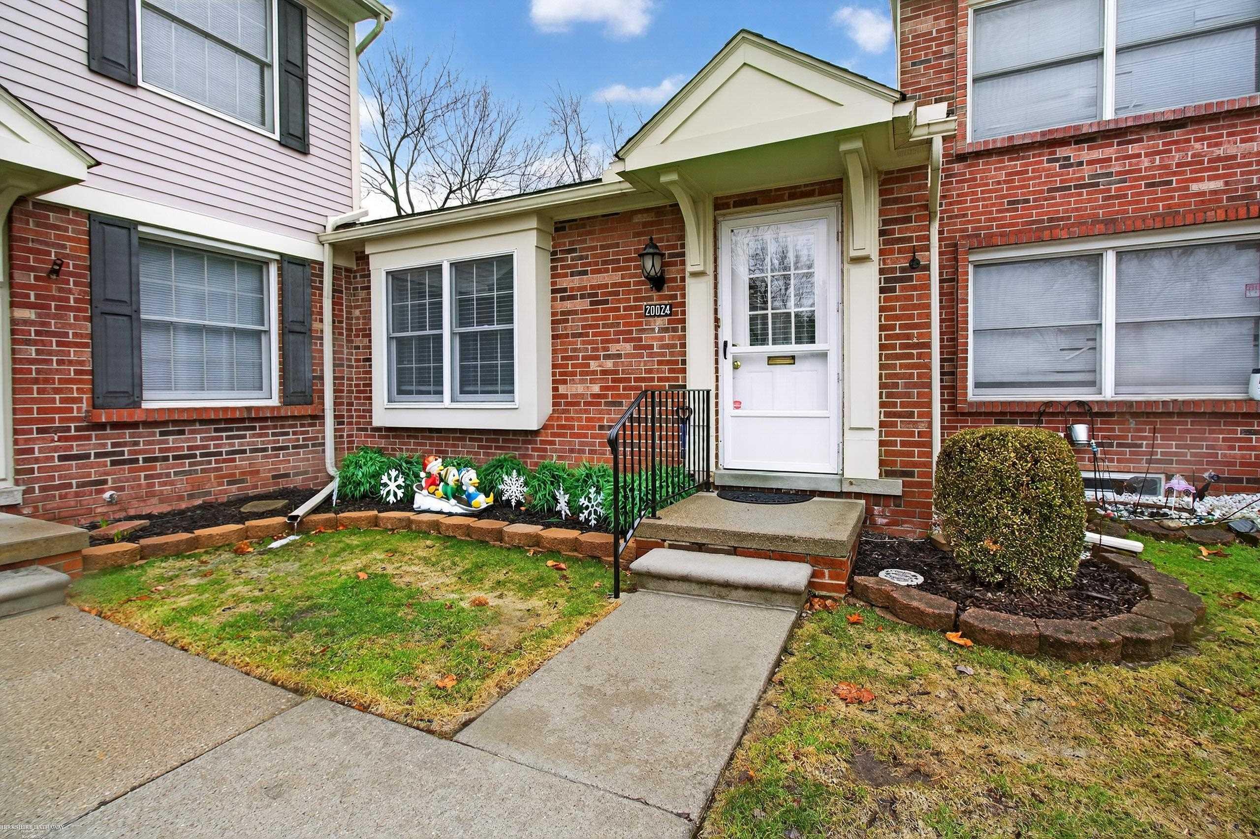 20024 Great Oaks Circle S Drive