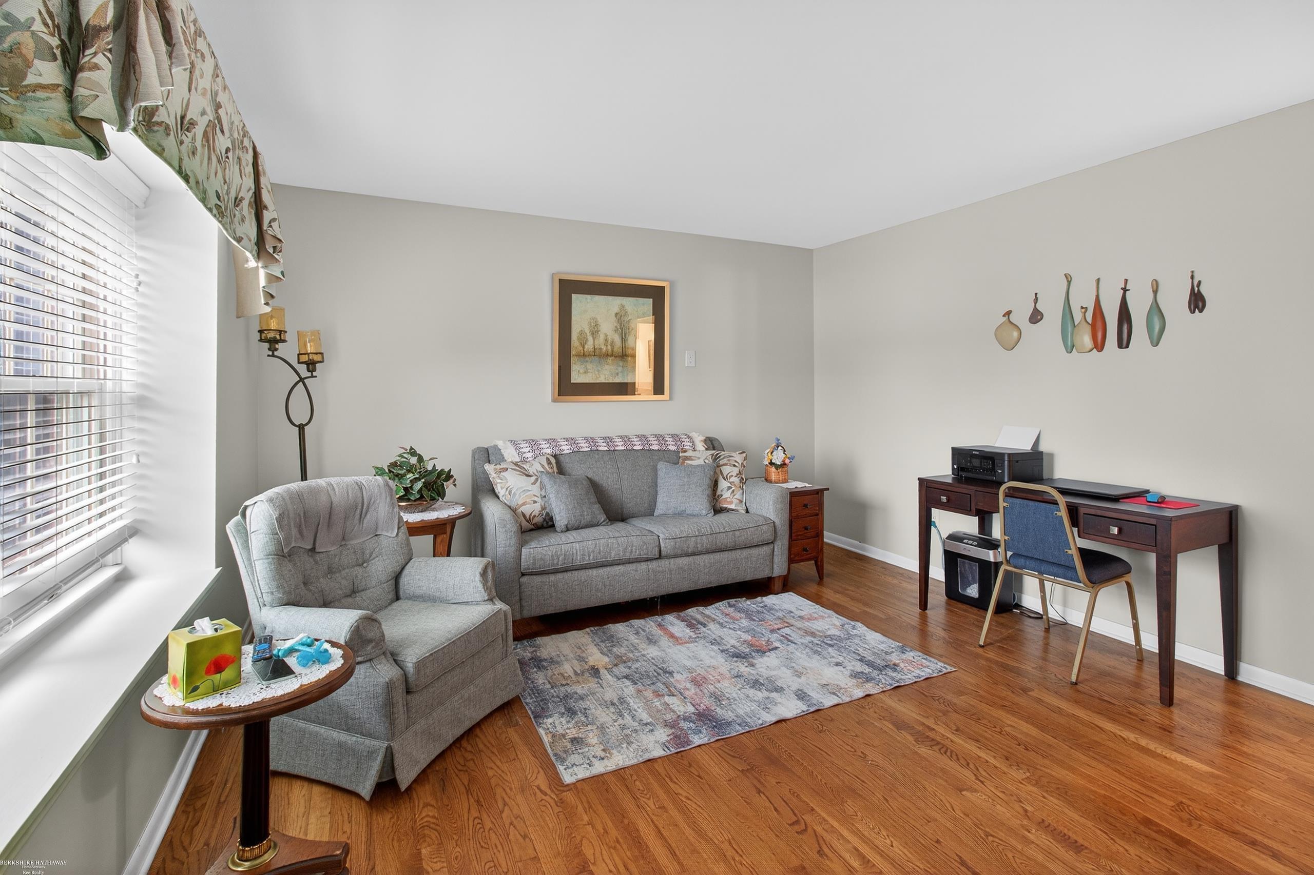 20024 Great Oaks Circle S Drive