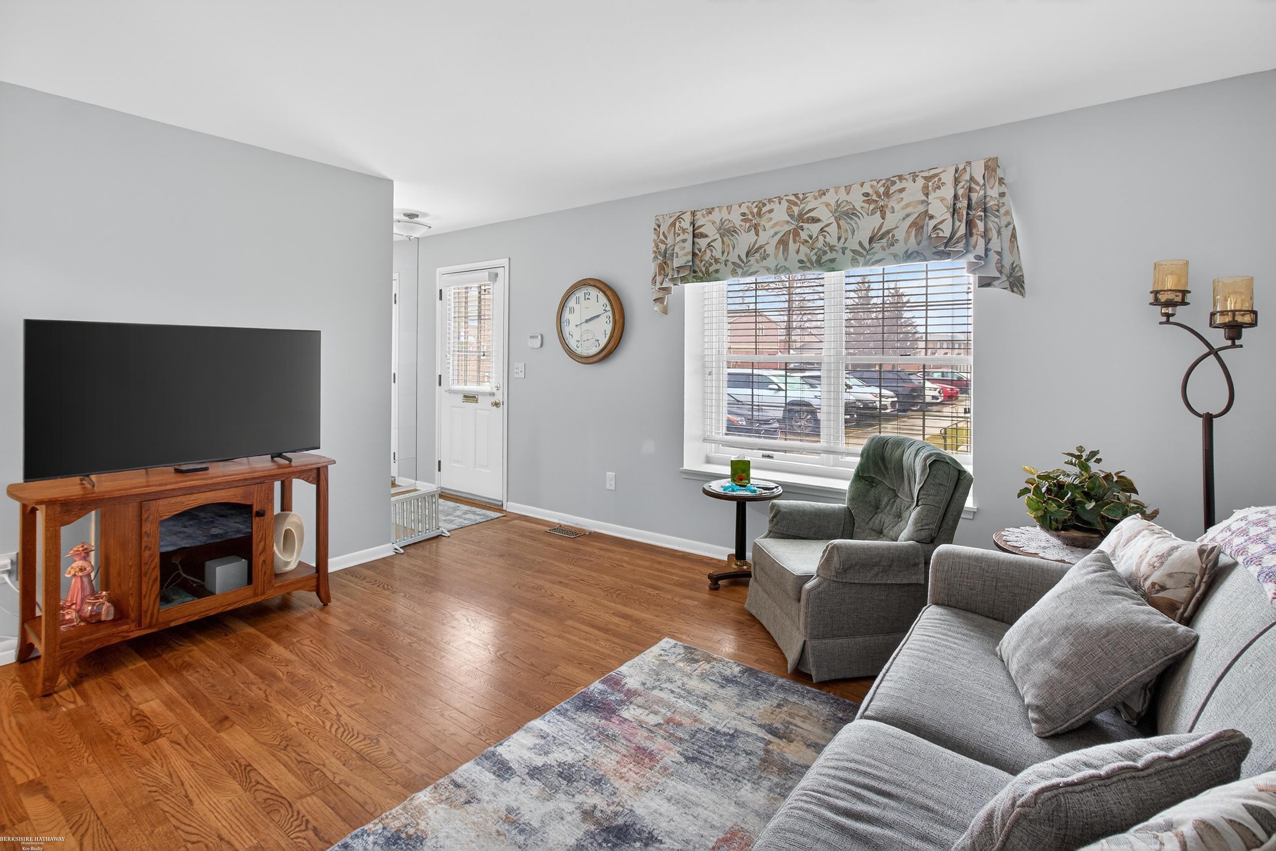 20024 Great Oaks Circle S Drive