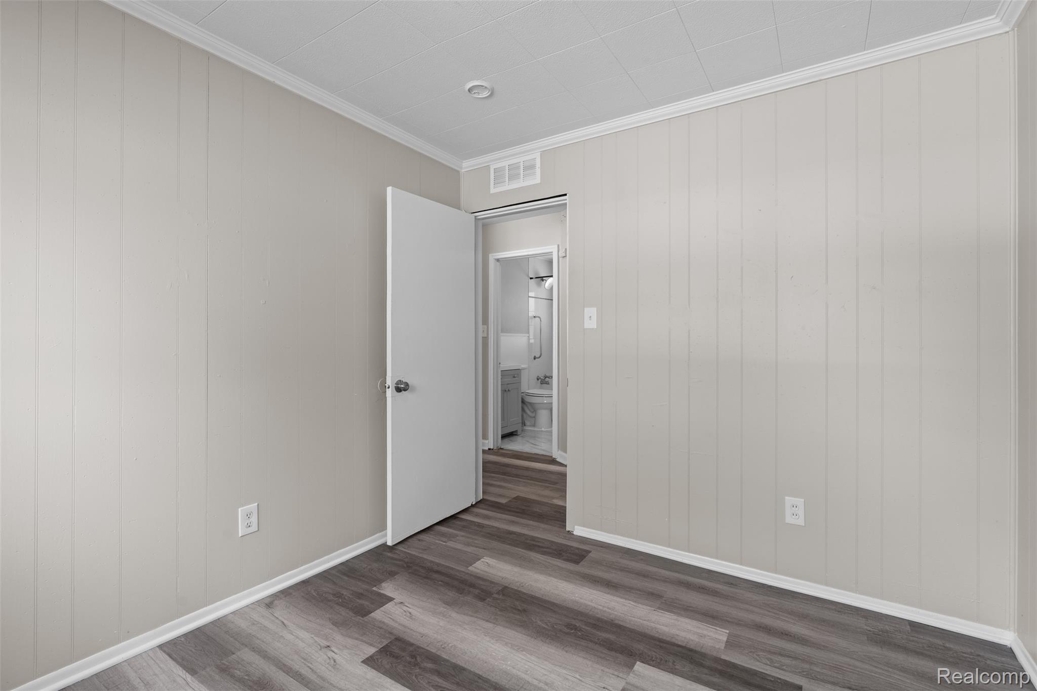 Warren City, Michigan 48089, United States, 3 Bedrooms Bedrooms, ,1 BathroomBathrooms,Residential,Active,217611