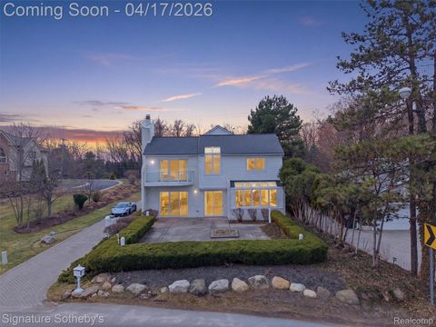 3700 Orchard Lake Road West Bloomfield Charter Township MI 48324