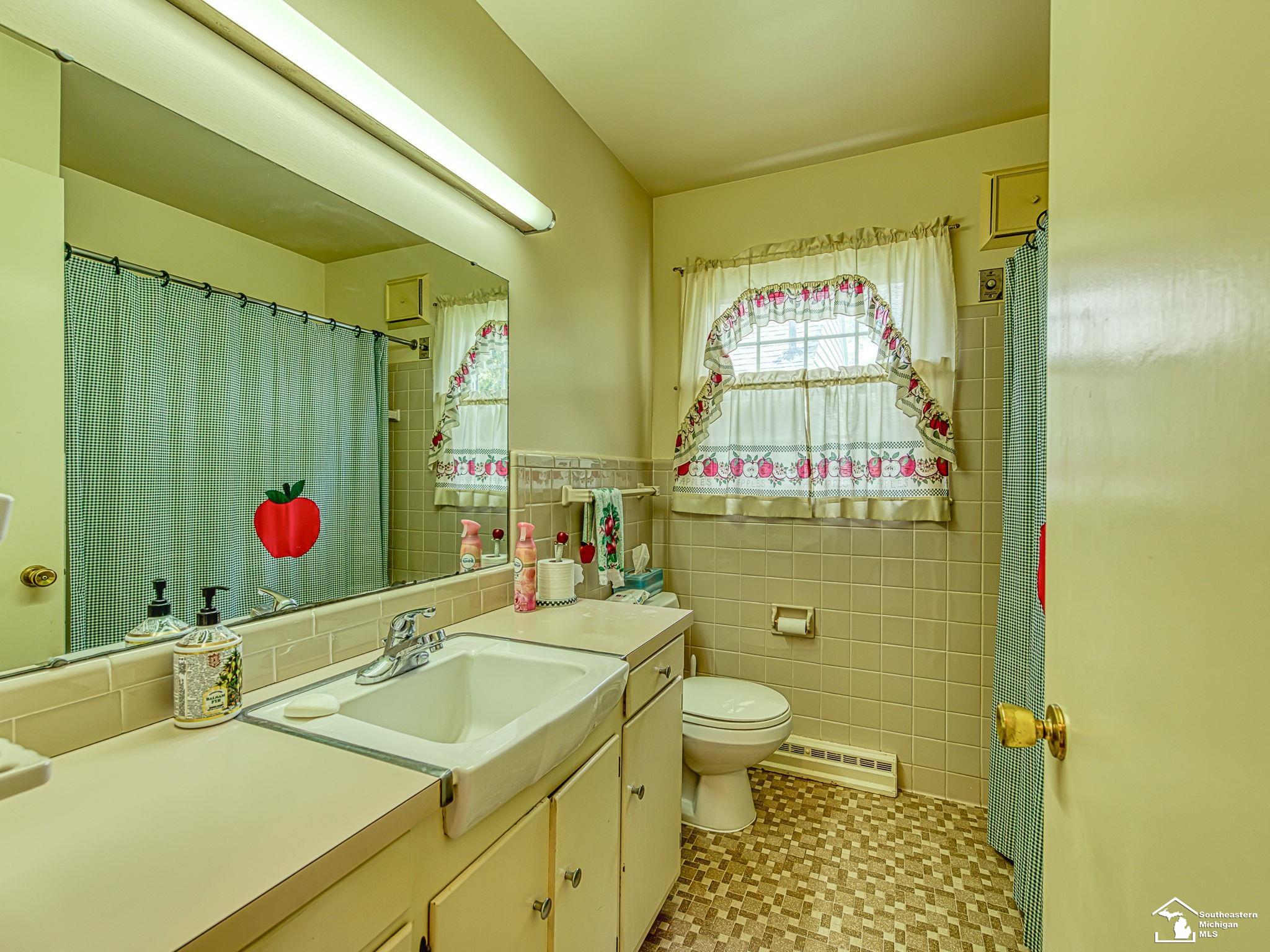 Monroe Charter Township, Michigan 48161, United States, 4 Bedrooms Bedrooms, ,2 BathroomsBathrooms,Residential,Active,158868