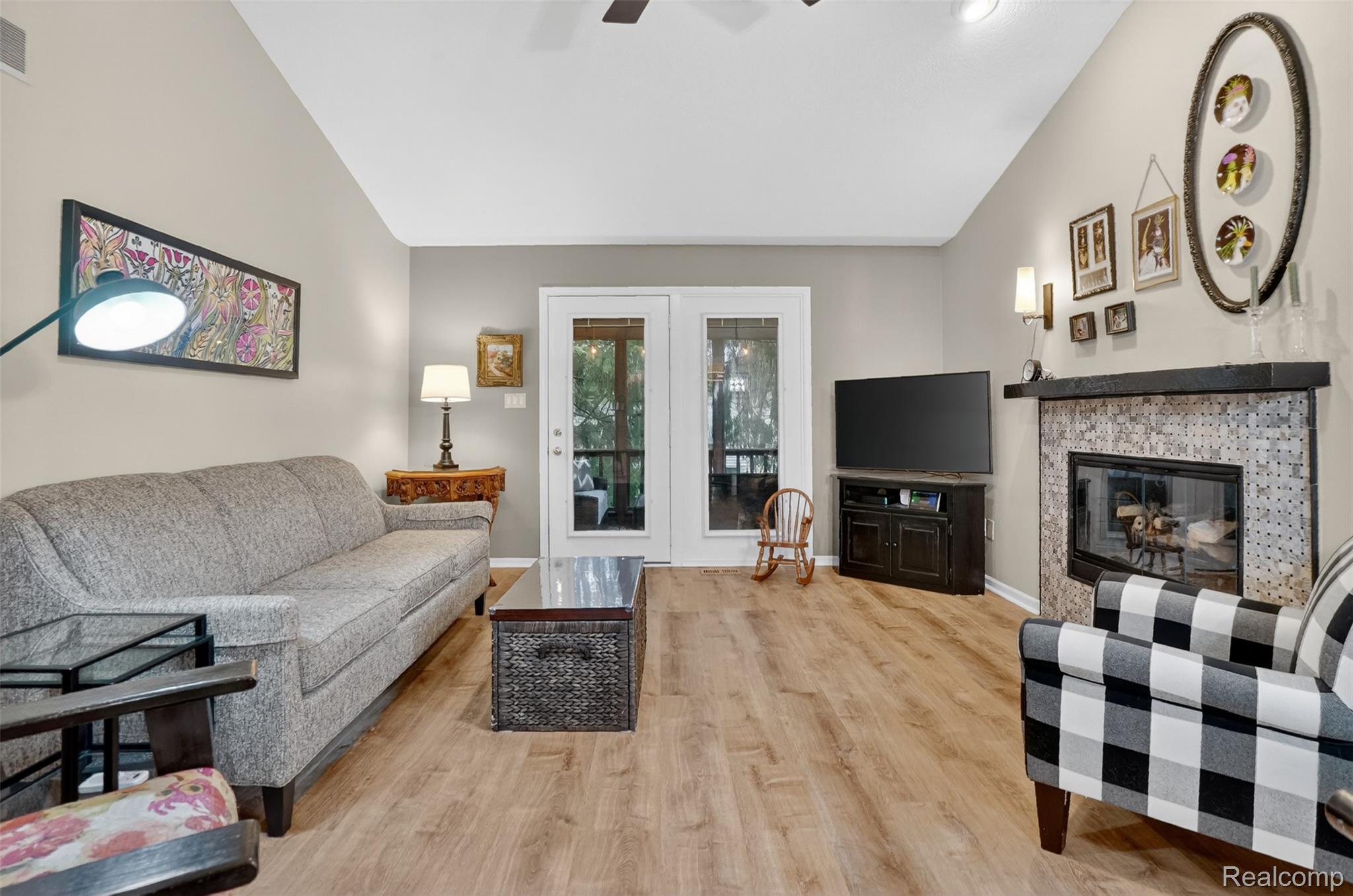 1390 Steeplechase Court