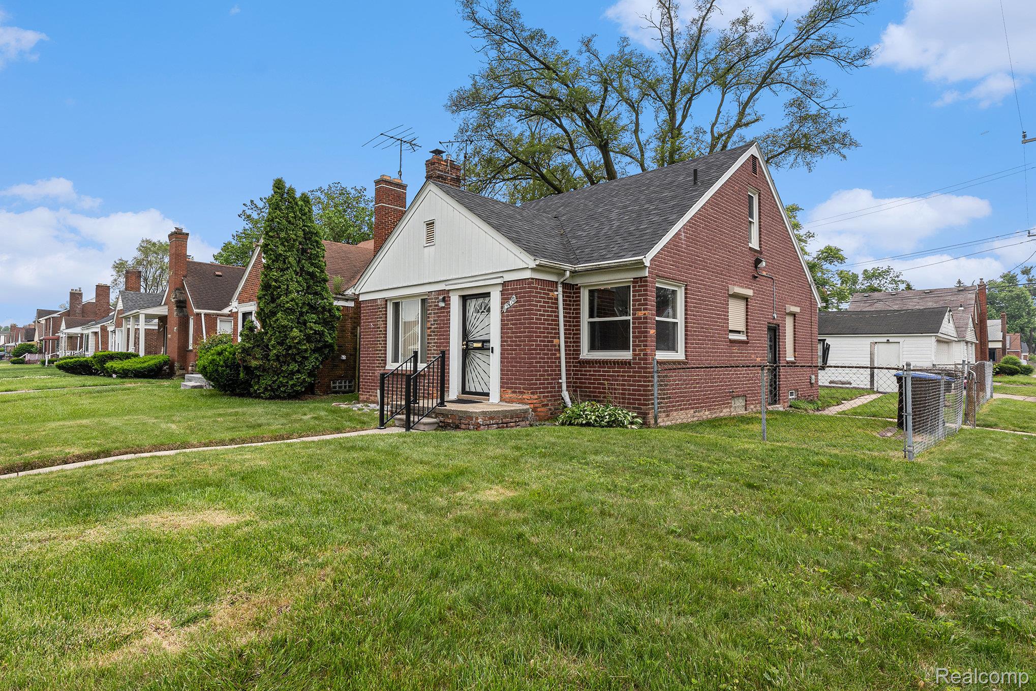 Detroit City, Michigan 48223, United States, 3 Bedrooms Bedrooms, ,2 BathroomsBathrooms,Residential,Active,147819