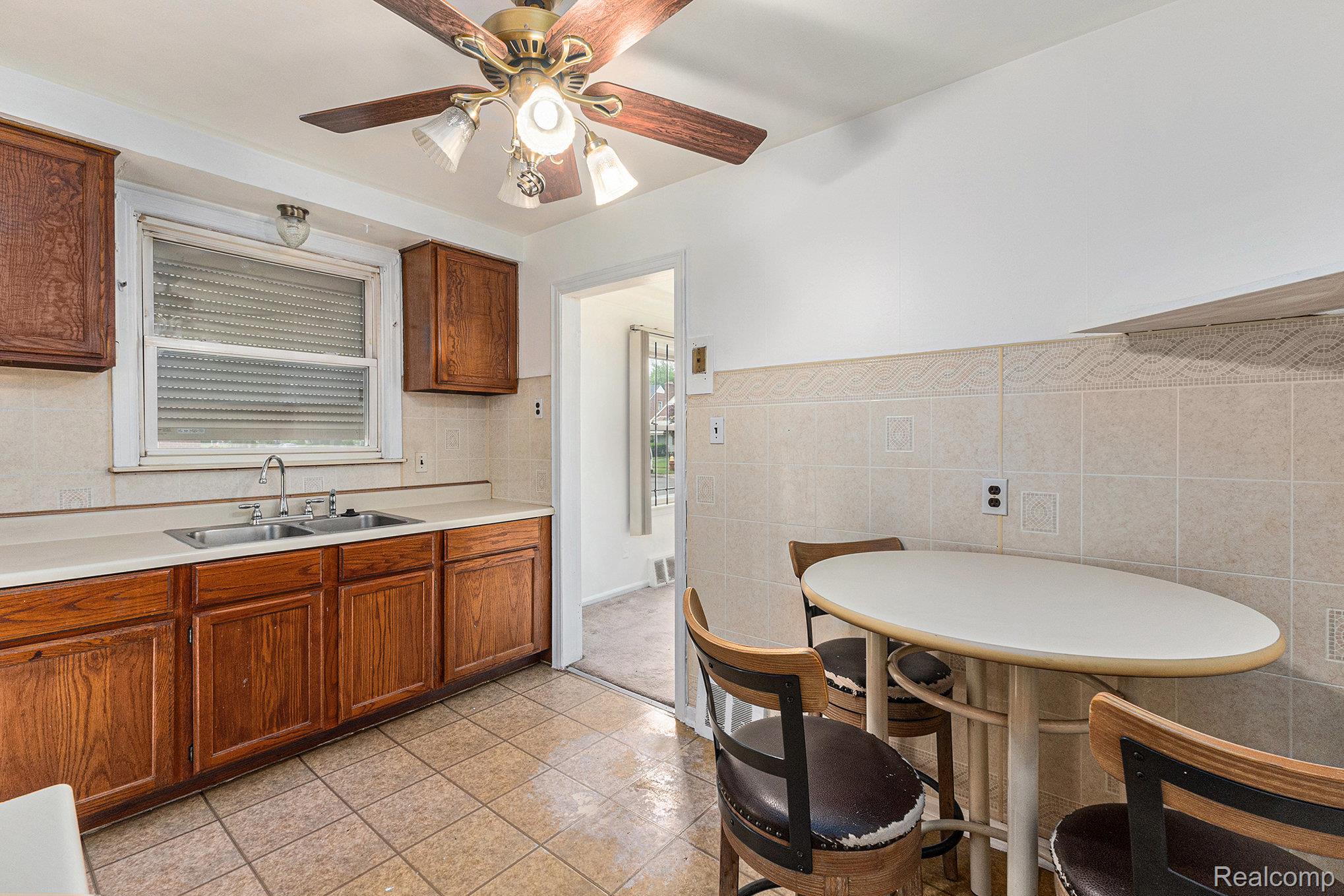 Detroit City, Michigan 48223, United States, 3 Bedrooms Bedrooms, ,2 BathroomsBathrooms,Residential,Active,147819