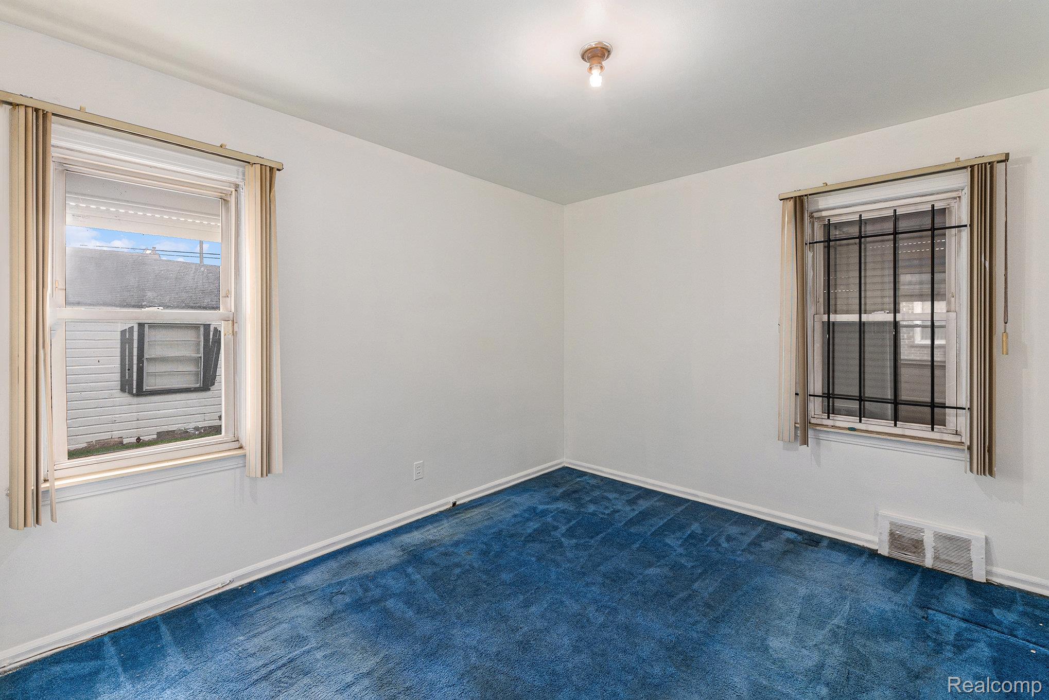 Detroit City, Michigan 48223, United States, 3 Bedrooms Bedrooms, ,2 BathroomsBathrooms,Residential,Active,147819