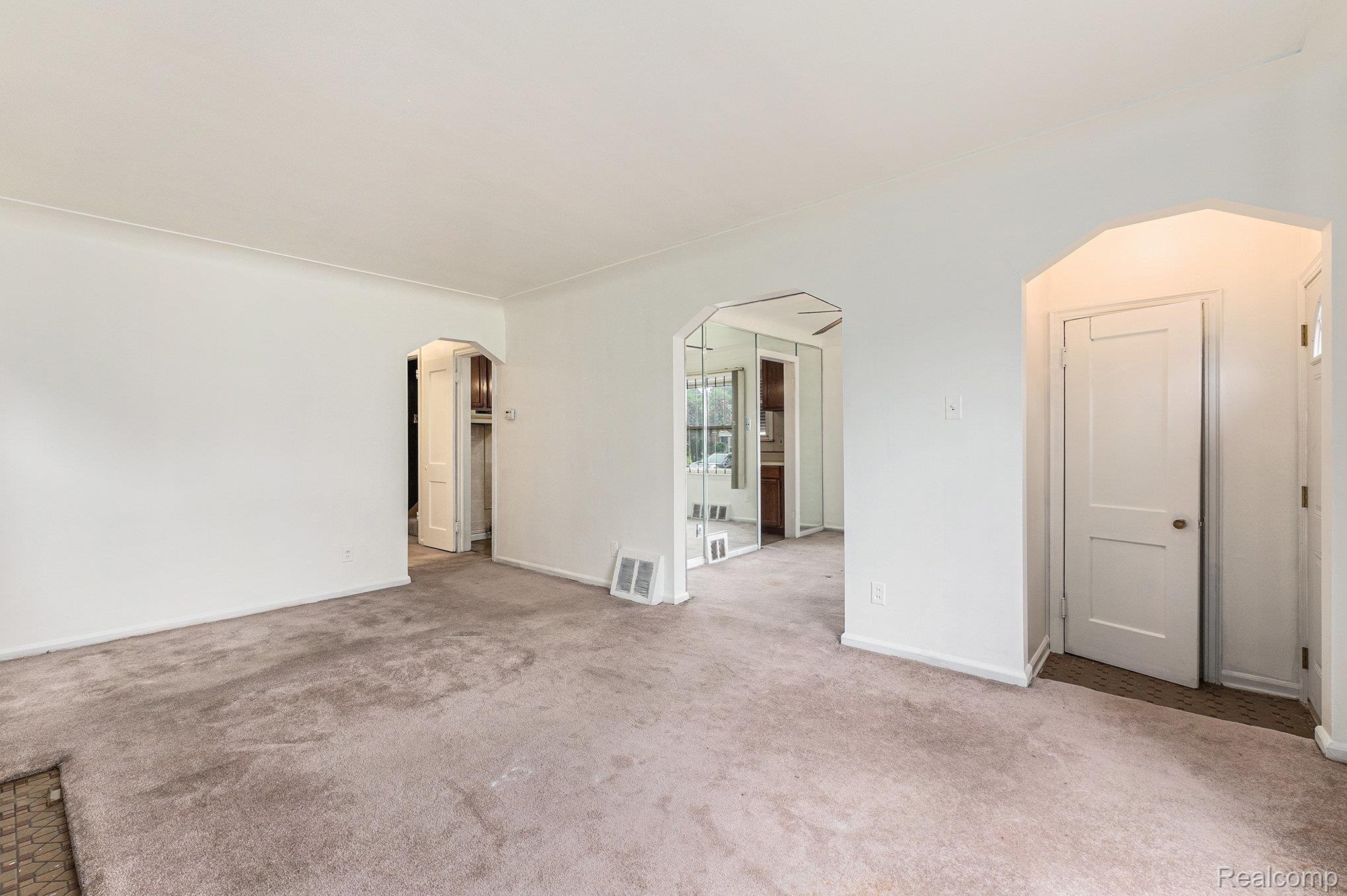 Detroit City, Michigan 48223, United States, 3 Bedrooms Bedrooms, ,2 BathroomsBathrooms,Residential,Active,147819