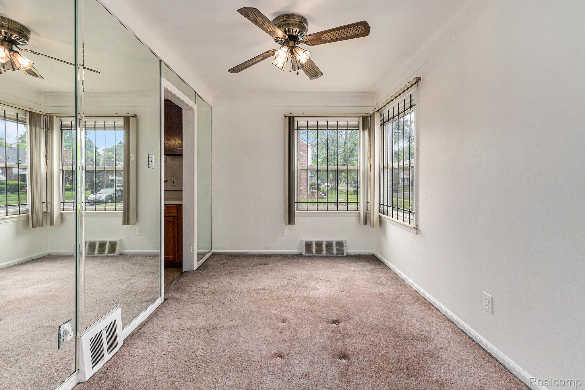 Detroit City, Michigan 48223, United States, 3 Bedrooms Bedrooms, ,2 BathroomsBathrooms,Residential,Active,147819