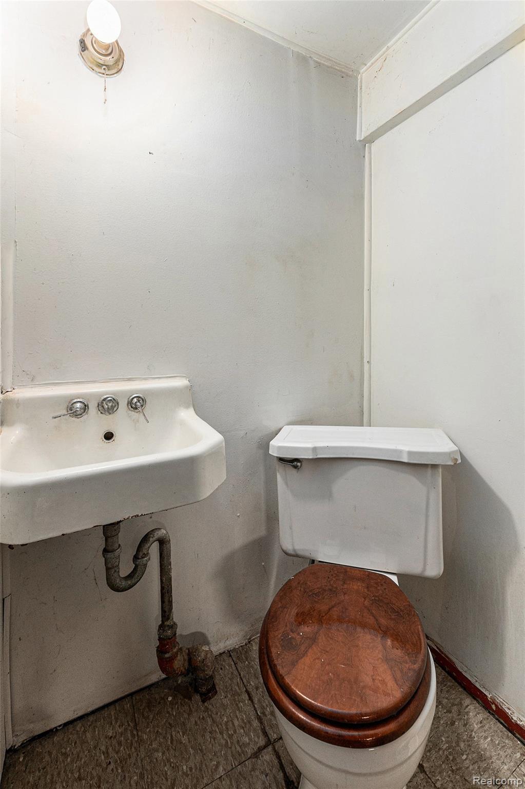 Detroit City, Michigan 48223, United States, 3 Bedrooms Bedrooms, ,2 BathroomsBathrooms,Residential,Active,147819