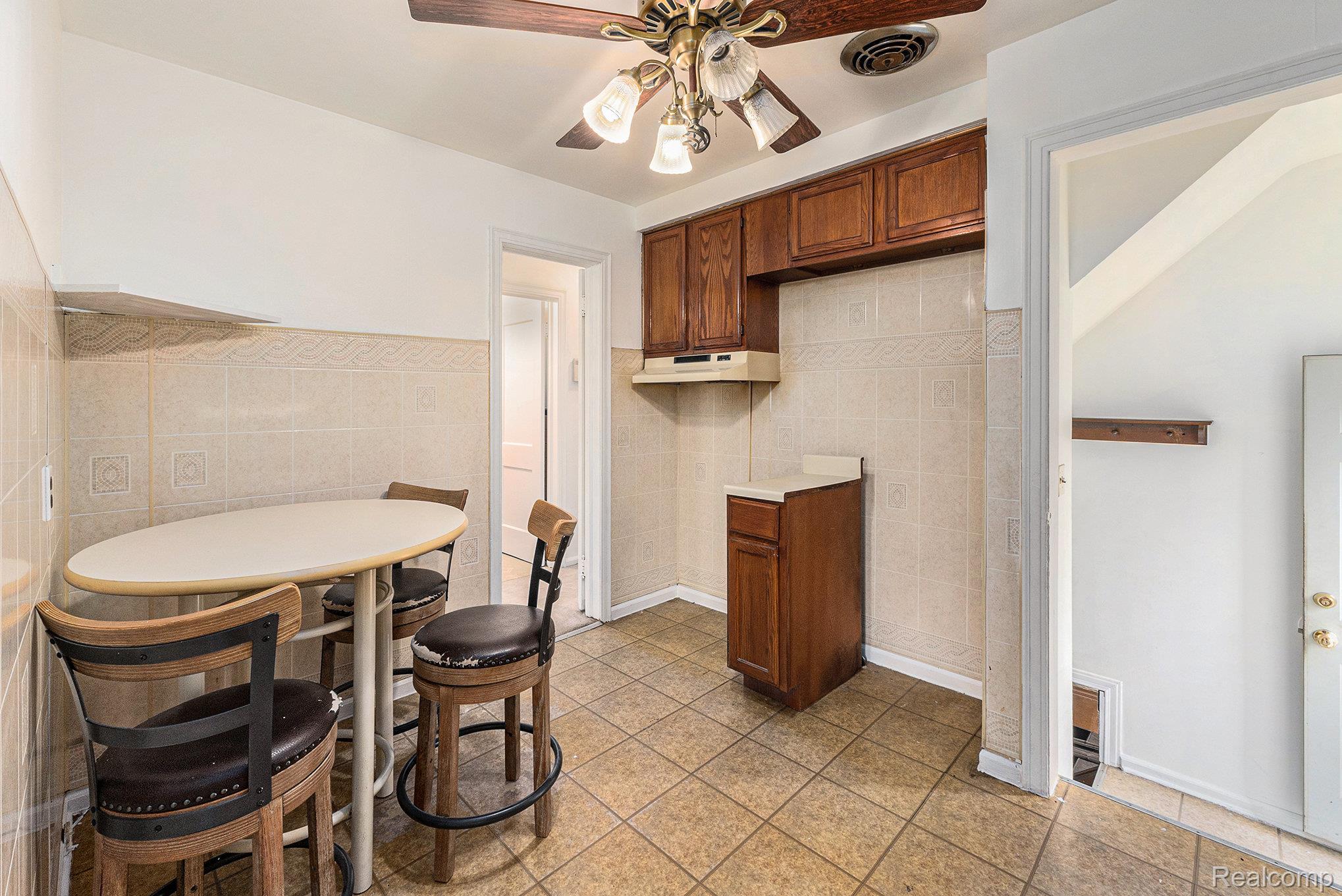 Detroit City, Michigan 48223, United States, 3 Bedrooms Bedrooms, ,2 BathroomsBathrooms,Residential,Active,147819