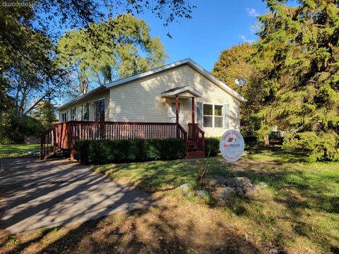 1760 A Street Lapeer City MI 48446