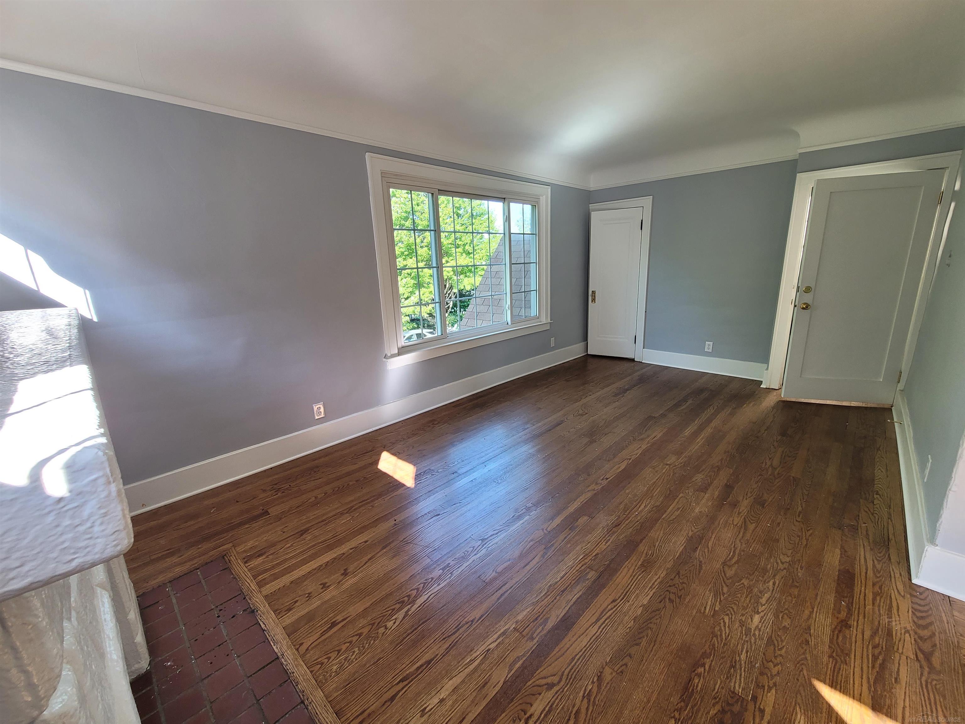 1146 Lakepointe Street