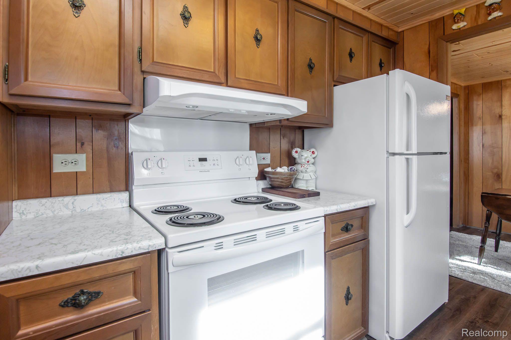 Alcona Township, Michigan 48742, United States, 2 Bedrooms Bedrooms, ,2 BathroomsBathrooms,Residential,Active,120513