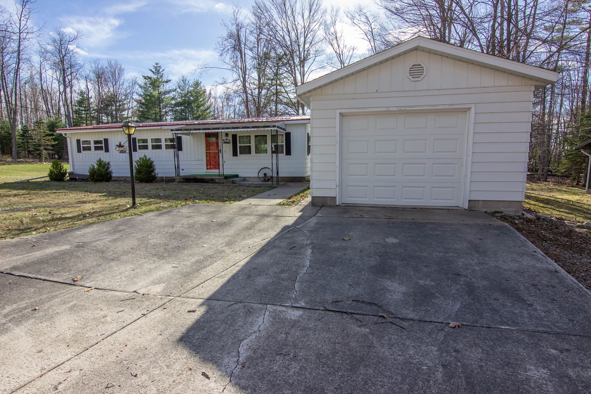 4175 N HAZEL Road